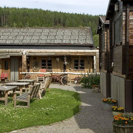 Sun Dance Ranch Acomodação com café da manhã Ekshärad Exterior foto
