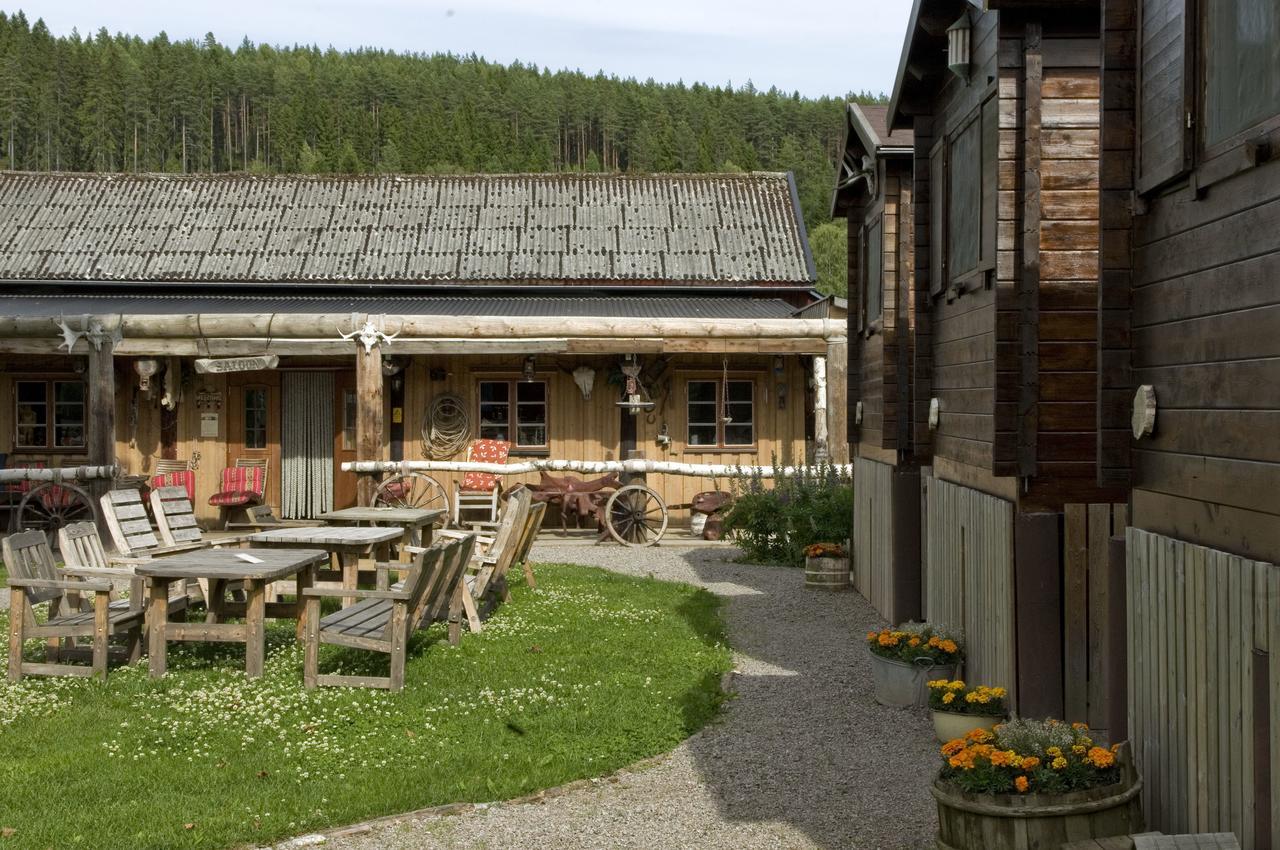 Sun Dance Ranch Acomodação com café da manhã Ekshärad Exterior foto