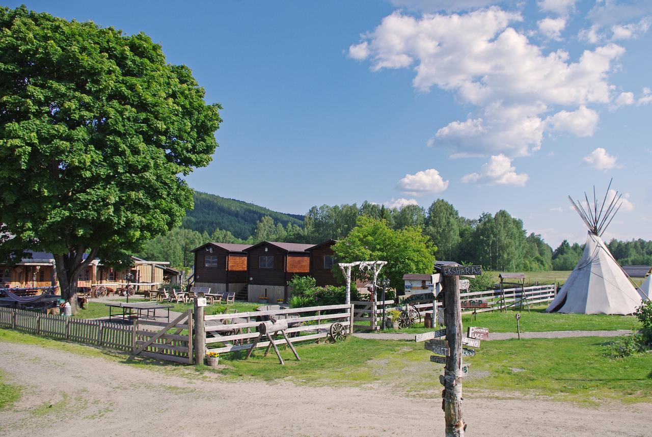 Sun Dance Ranch Acomodação com café da manhã Ekshärad Exterior foto